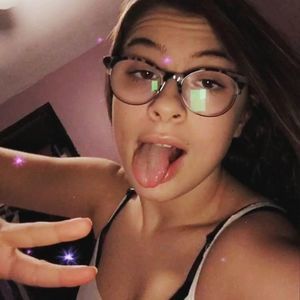 Meet your Posher, Kelley